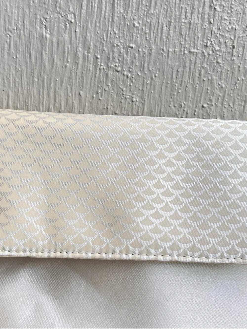 Bvlgari Emirates Ivory Mini Clutch NWOT Bag Cosmetic Pouch Y2K Gold Hardware LUX